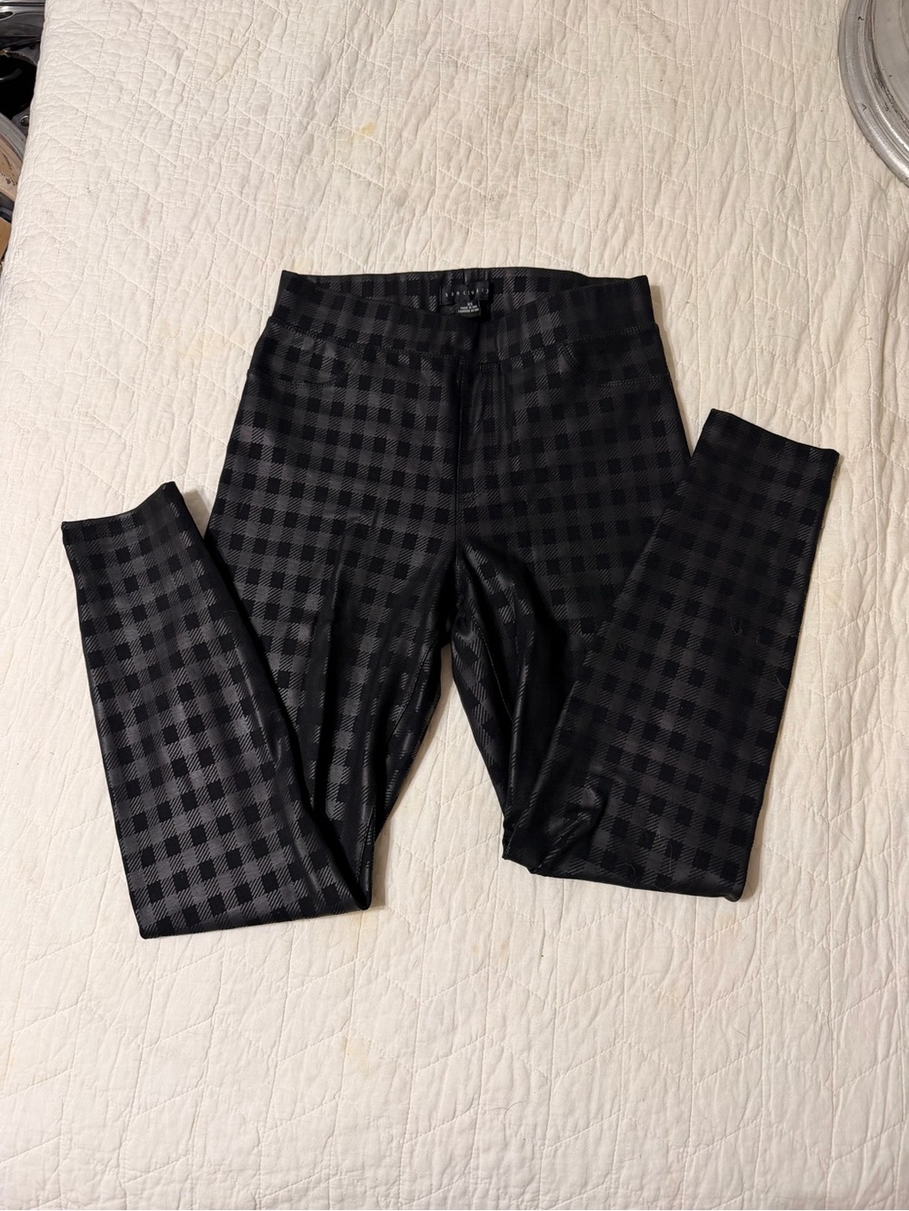 Sanctuary XS Black Plaid Faux Leather Leggings